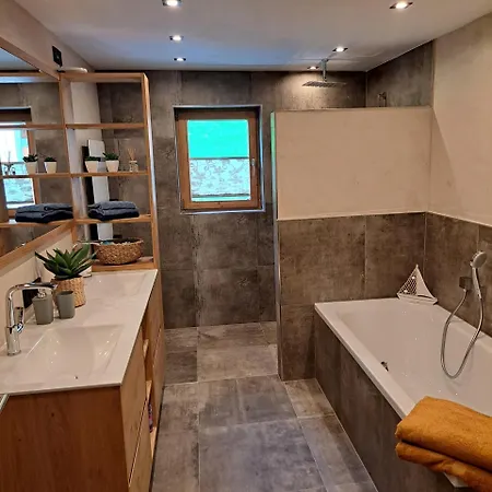 Schatzhof Фермерский дом